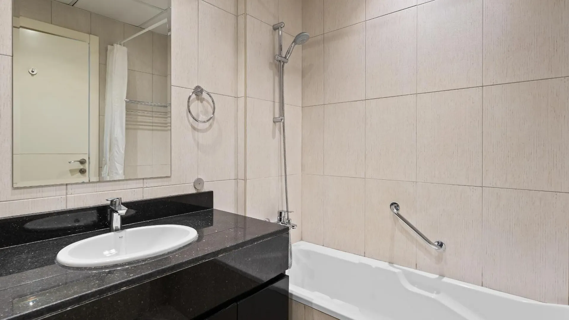 Stylish & Serene Studio In Ghalia, Jvc-16 Dubai